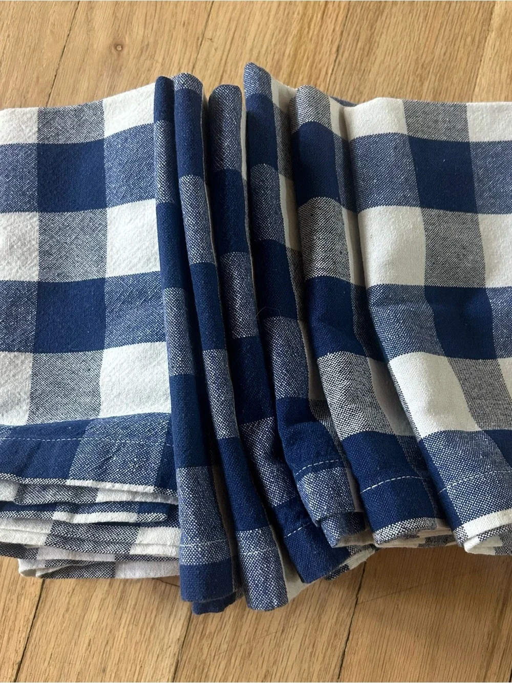 N/A blue white
